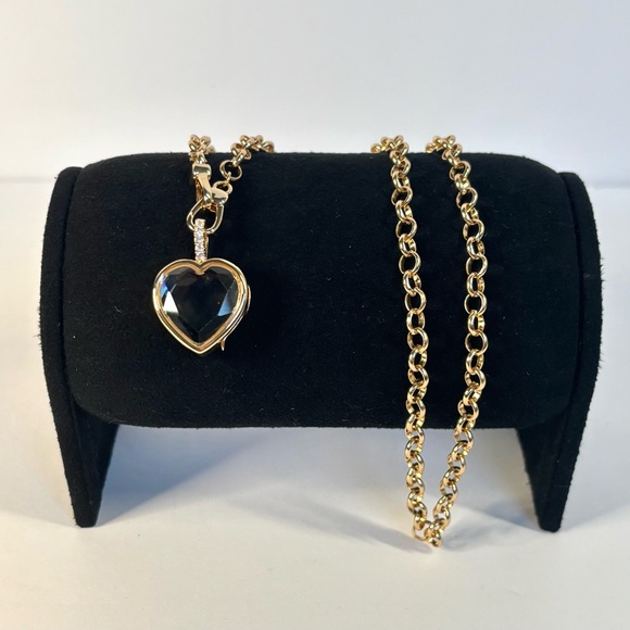 Heart-shaped glass locket (multiple available upon request) - Picture 6 of 7